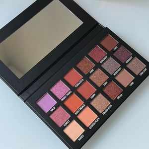 KAB Cosmetics DAY + NIGHT Eyeshadow Palette 18 Shades w/ Mirror NIB